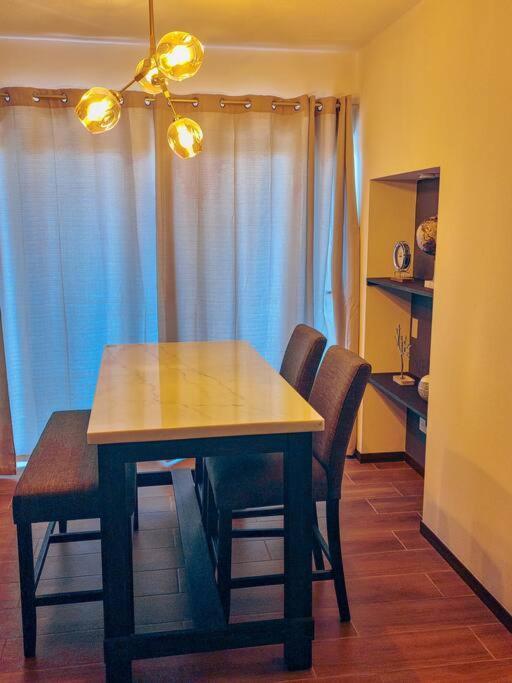 Entire Beautiful Condo With Rooftop Pool And Gym サンサルバドル エクステリア 写真